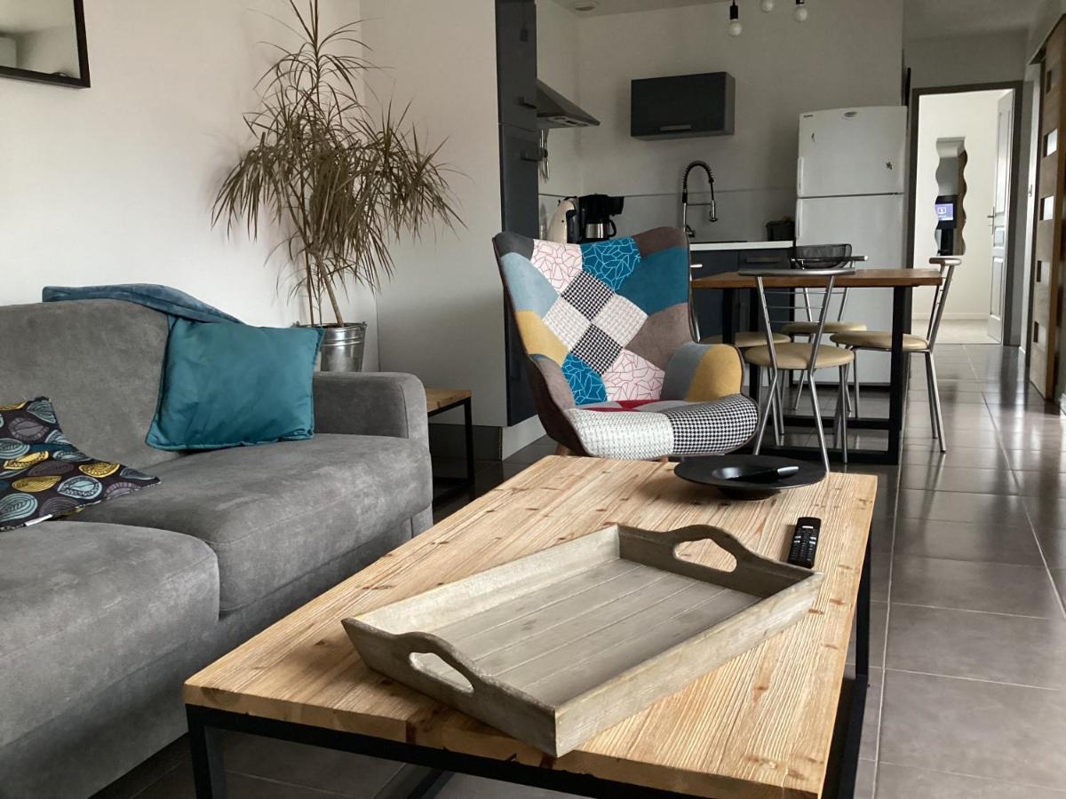 Joli Appartement 50 M2 Classe 3 Etoiles Avec Terrasse Et Jardin La Rochelle  Esterno foto